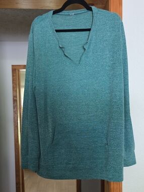 SHEIN Teal V-Neck Lightweight Pullover Sweater